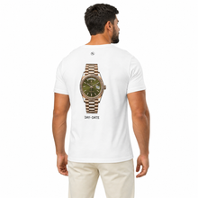 DAY-DATE camiseta blanca vista trasera con modelo editado desde original